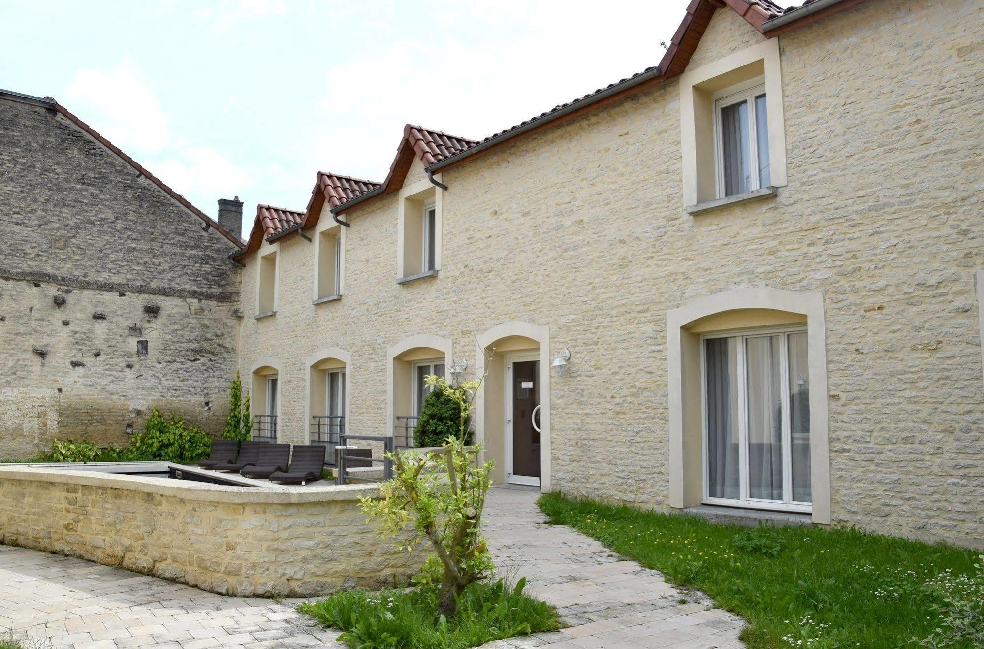 Logis Le Saint Nicolas Bar-sur-Aube Exterior foto